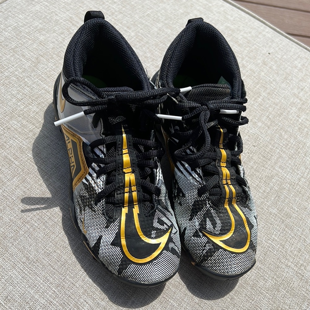 Nike Boys Football Cleats size 4y
